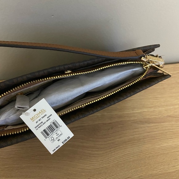 MK Large Crossbody - Picture 3 of 3